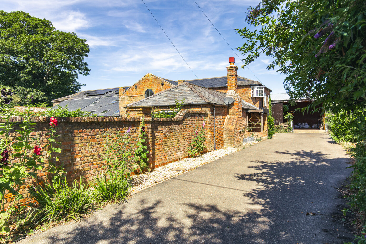 Curlew Court