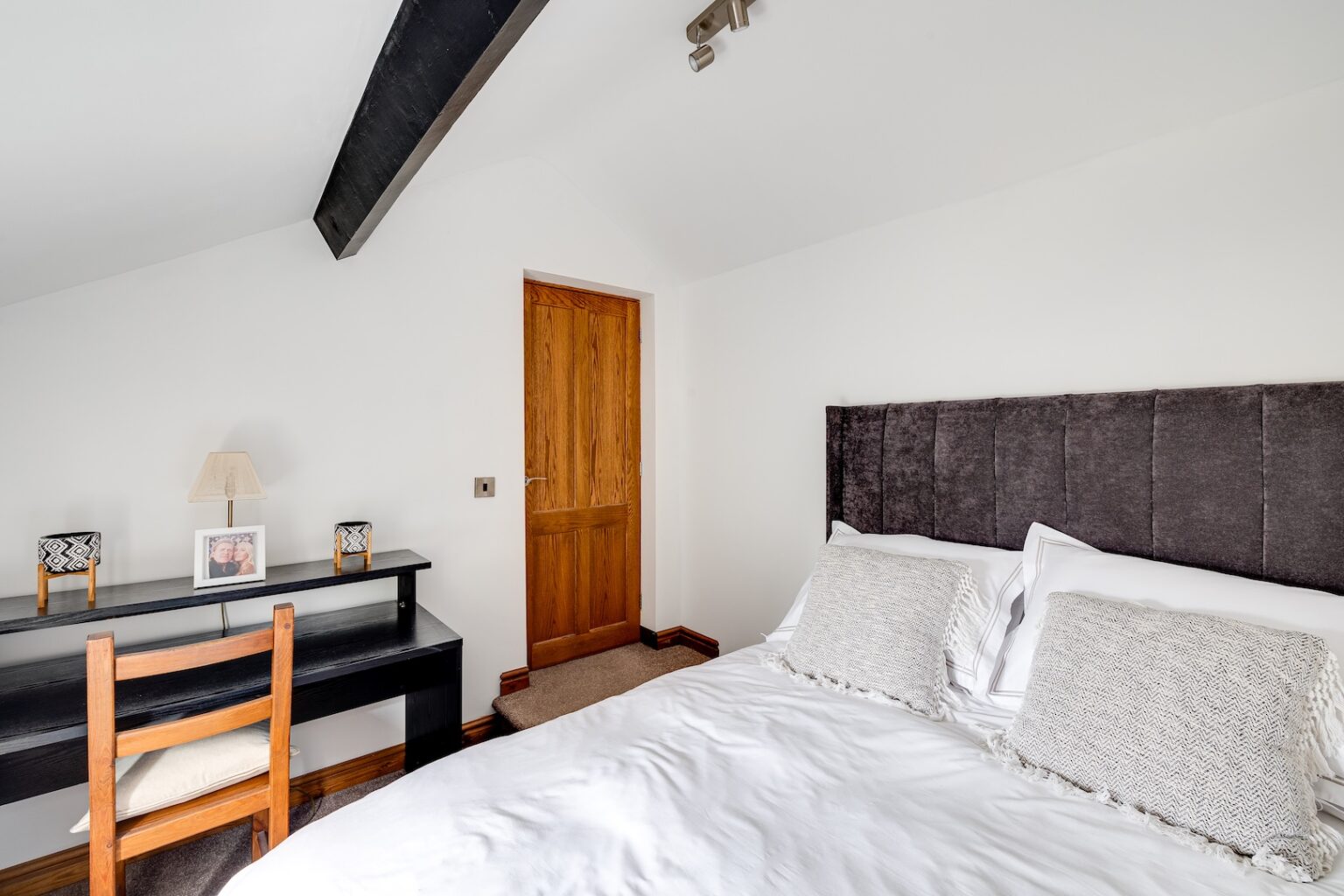 Apartment 3, Clifton House