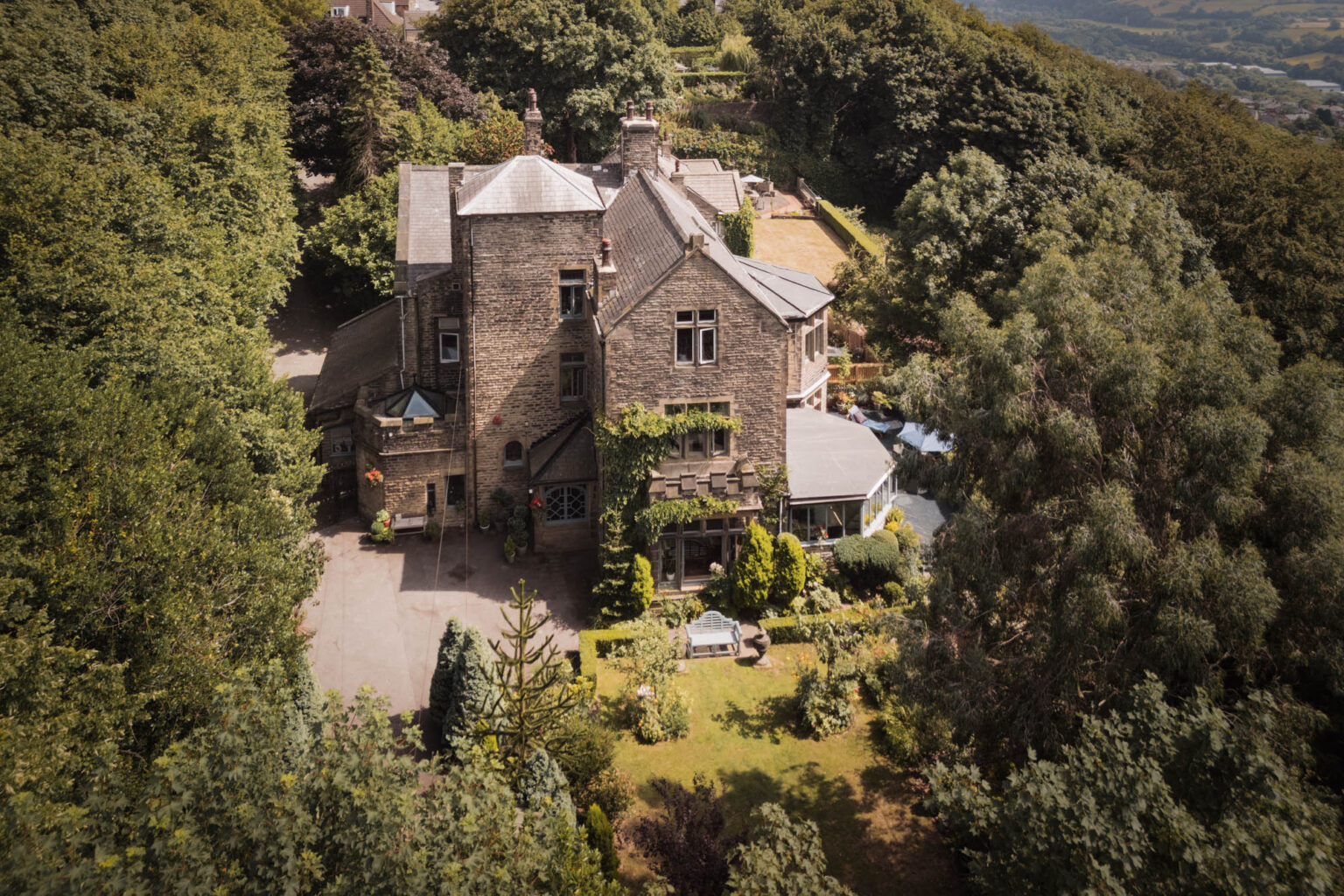 2 Gads Hill