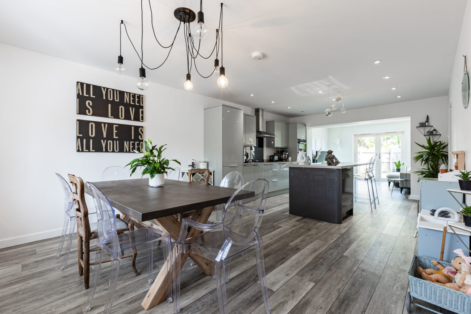 5 Scarfield Lane