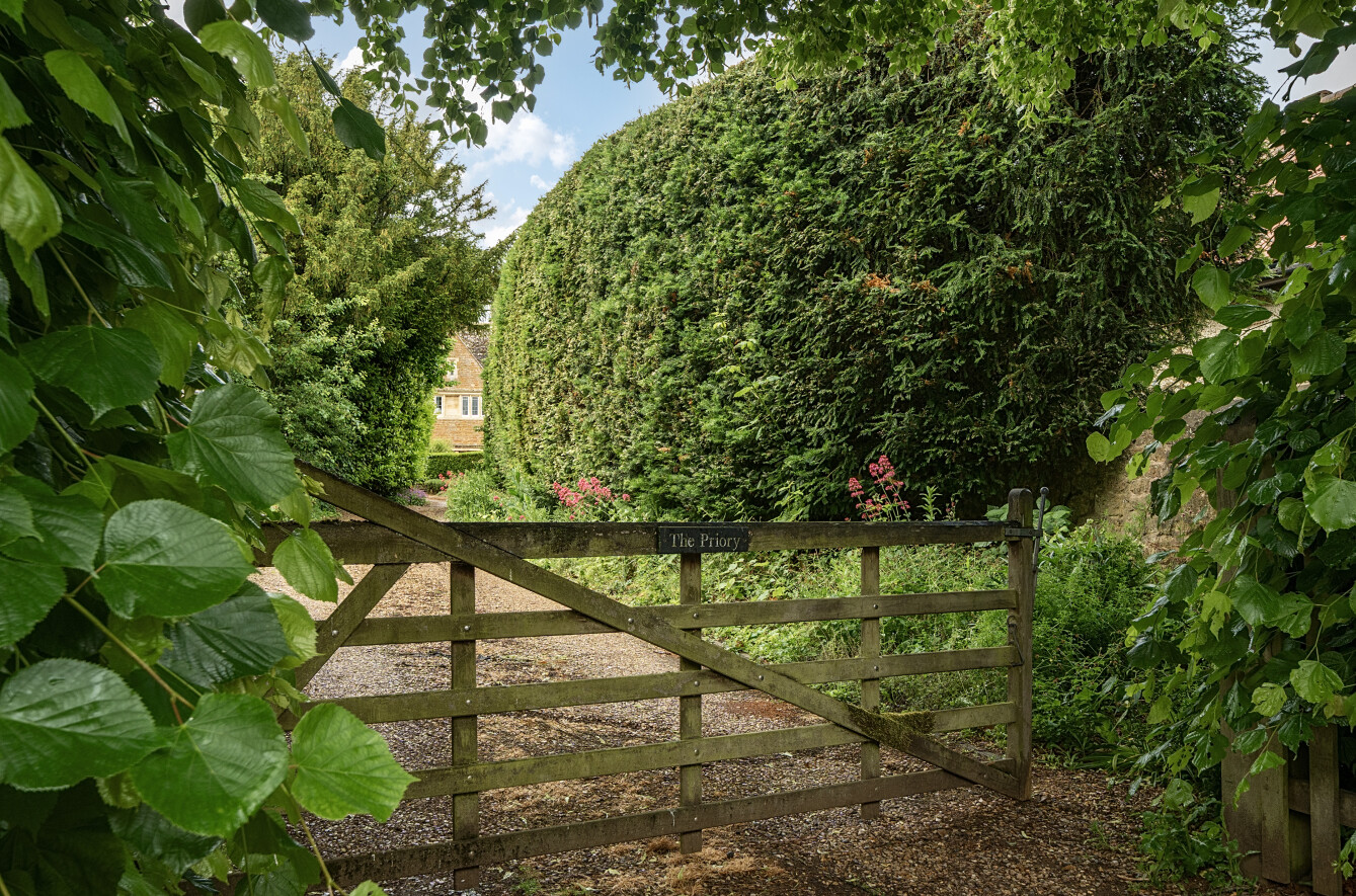Finest Collections: A Country Weekend