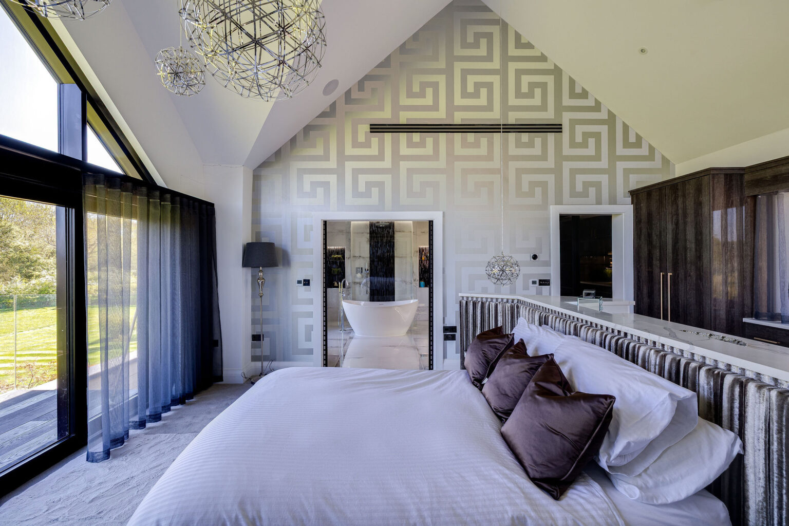 Royalty House