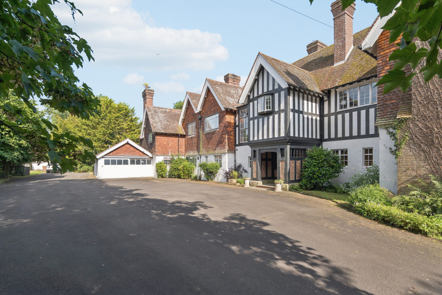 1 Monktonhead House