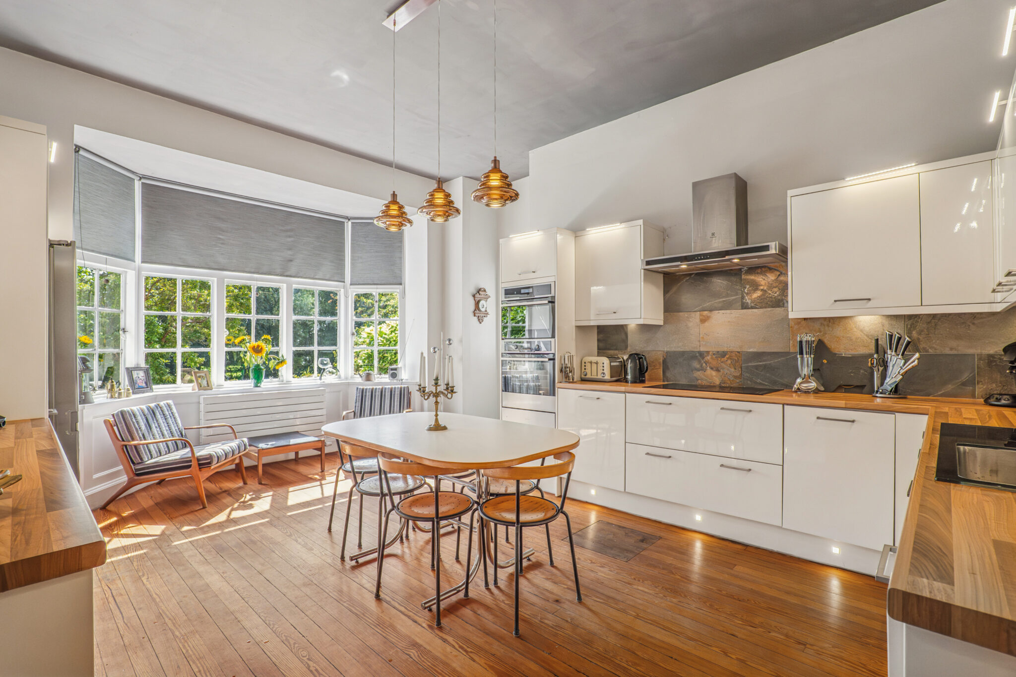 1 Monktonhead House