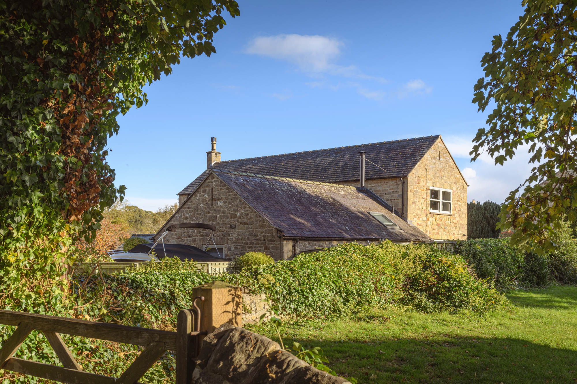Low Warden Barns